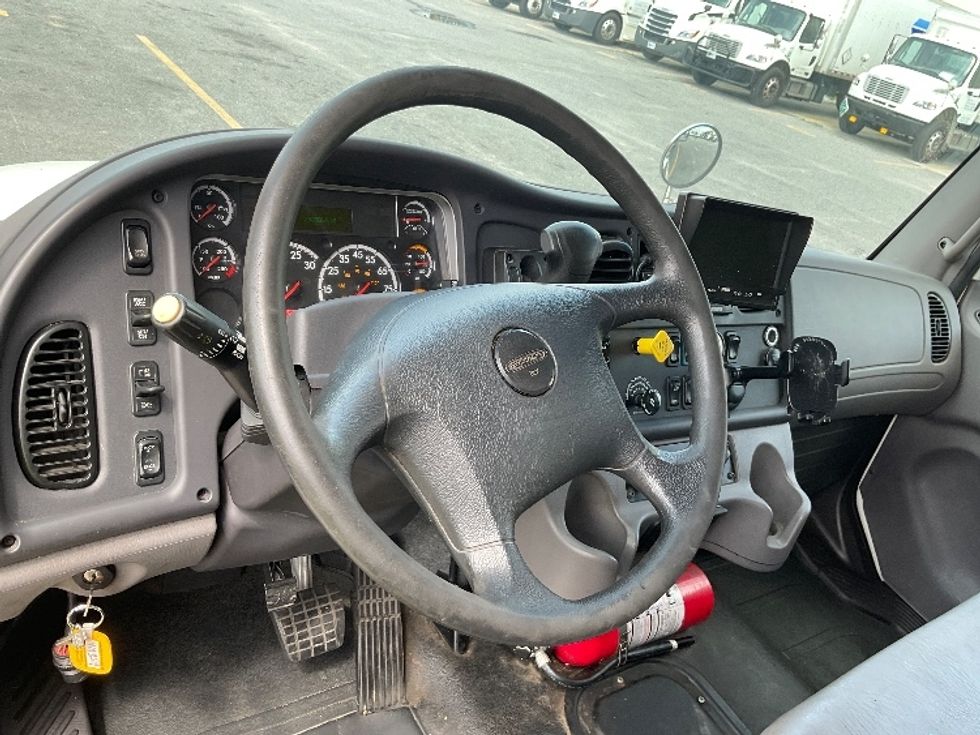 Refrigerated Truck-Light and Medium Duty Trucks-Freightliner-2022-M2-Hammond-LA-232,874\n\t\tmiles-$ 49,000 - Image 17