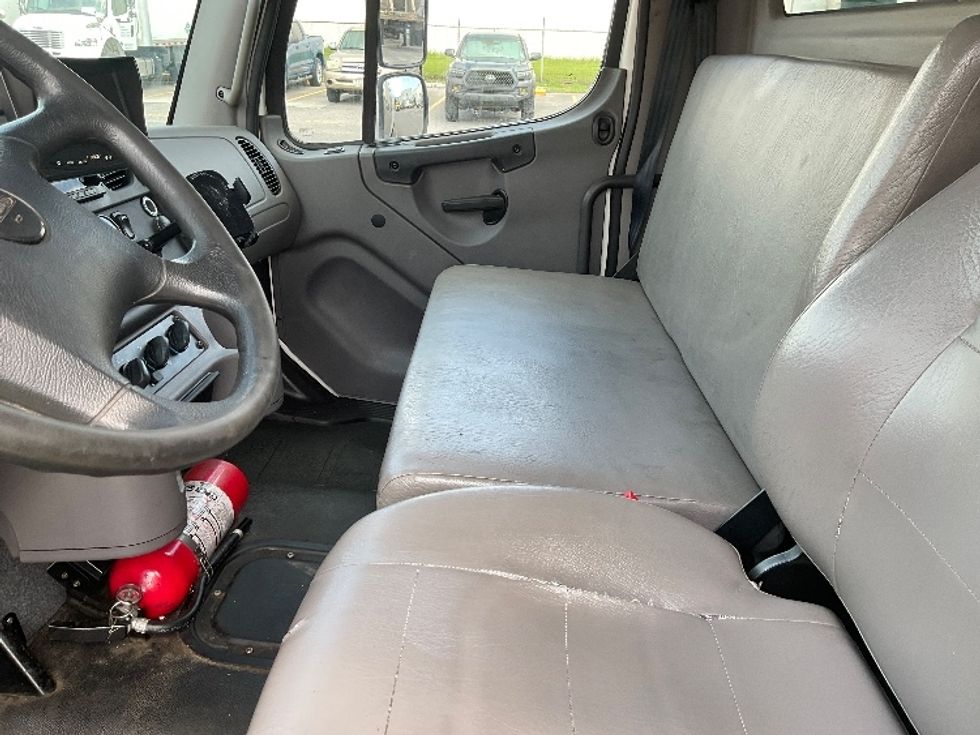 Refrigerated Truck-Light and Medium Duty Trucks-Freightliner-2022-M2-Hammond-LA-232,874\n\t\tmiles-$ 49,000 - Image 19