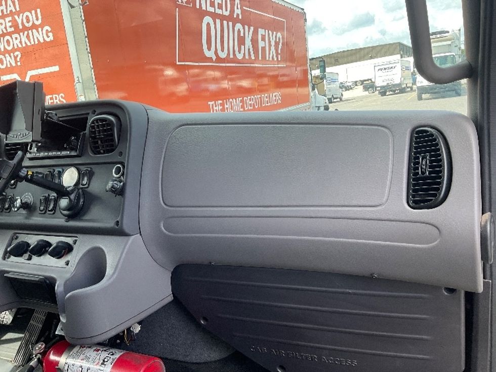 Refrigerated Truck-Light and Medium Duty Trucks-Freightliner-2022-M2-Hammond-LA-232,874\n\t\tmiles-$ 49,000 - Image 21