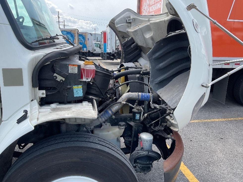 Refrigerated Truck-Light and Medium Duty Trucks-Freightliner-2022-M2-Hammond-LA-232,874\n\t\tmiles-$ 49,000 - Image 23