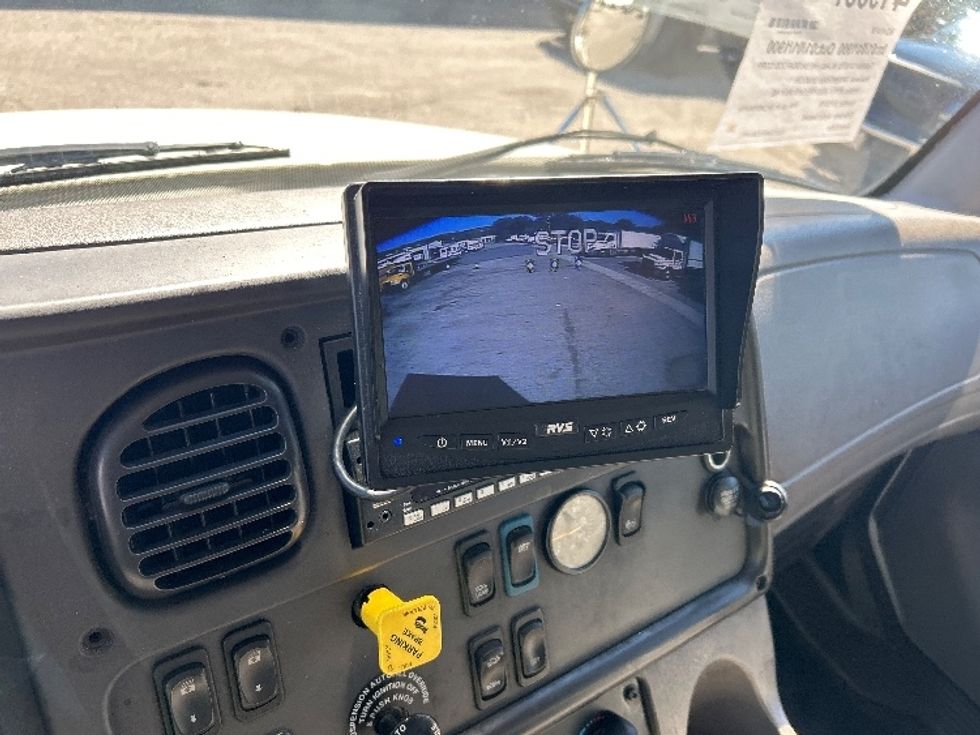 Refrigerated Truck-Light and Medium Duty Trucks-Freightliner-2022-M2-Homewood-AL-322,278\n\t\tmiles-$ 31,250 - Image 24