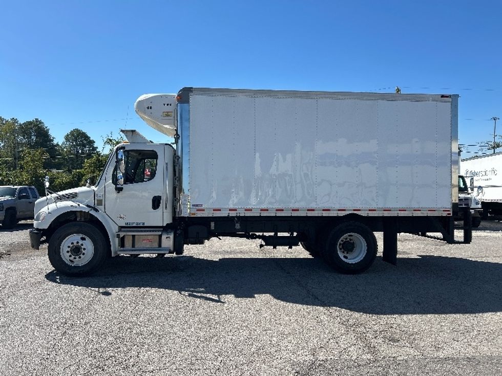 Refrigerated Truck-Light and Medium Duty Trucks-Freightliner-2022-M2-Homewood-AL-322,278\n\t\tmiles-$ 31,250 - Image 4