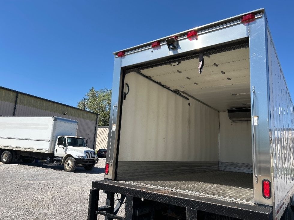 Refrigerated Truck-Light and Medium Duty Trucks-Freightliner-2022-M2-Hueytown-AL-280,175\n\t\tmiles-$ 38,500 - Image 10