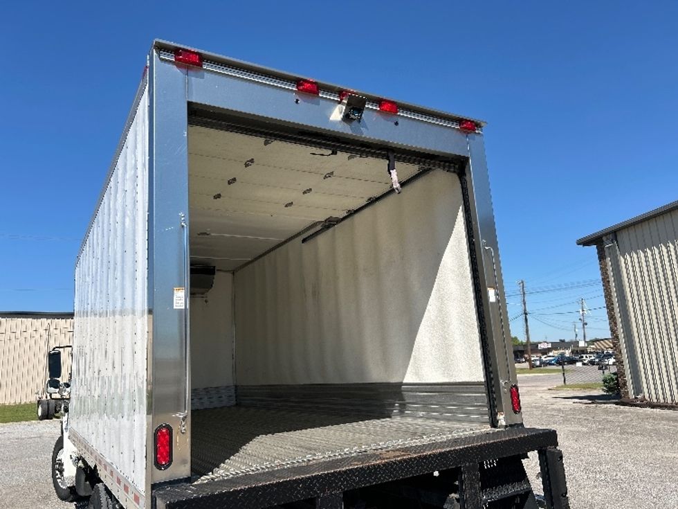 Refrigerated Truck-Light and Medium Duty Trucks-Freightliner-2022-M2-Hueytown-AL-280,175\n\t\tmiles-$ 38,500 - Image 11
