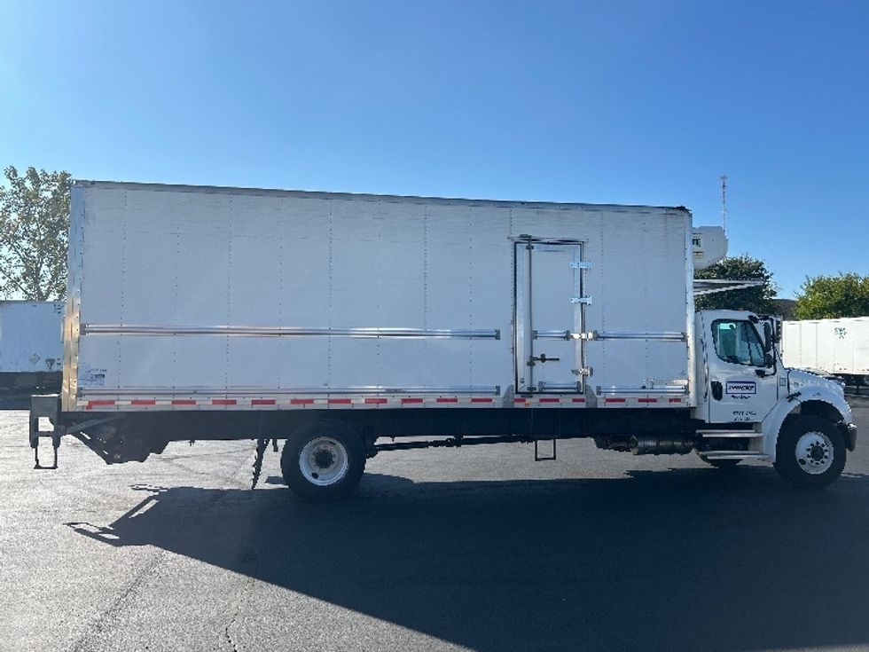 Refrigerated Truck-Light and Medium Duty Trucks-Freightliner-2022-M2-Indianapolis-IN-222,355\n\t\tmiles-$ 53,750 - Image 15