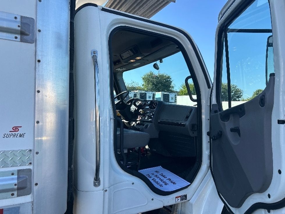 Refrigerated Truck-Light and Medium Duty Trucks-Freightliner-2022-M2-Indianapolis-IN-222,355\n\t\tmiles-$ 53,750 - Image 20