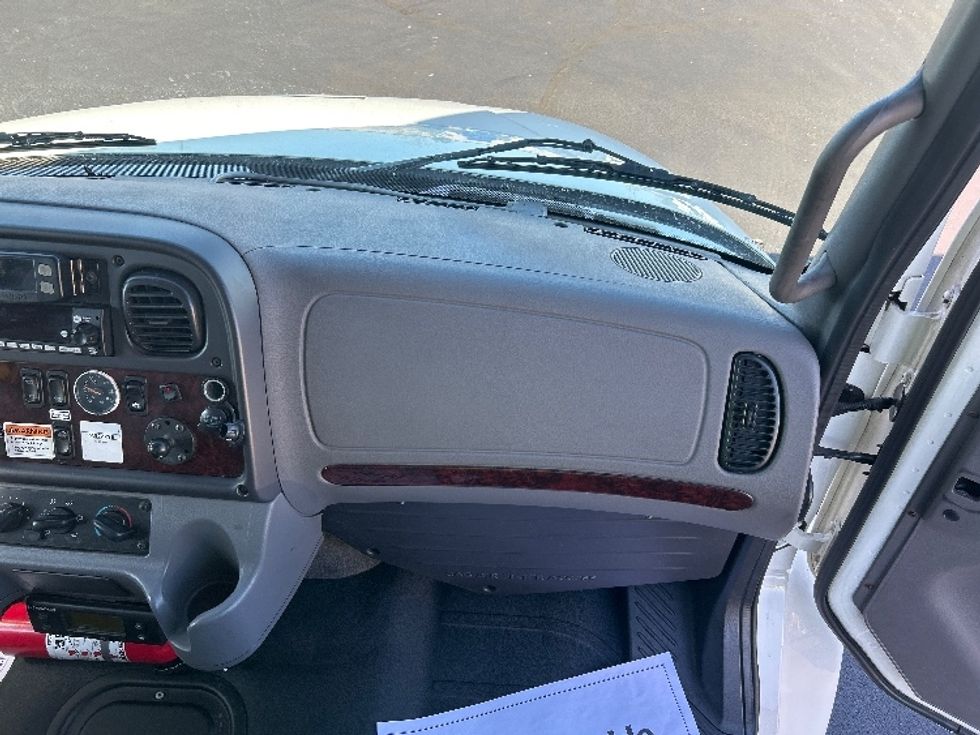 Refrigerated Truck-Light and Medium Duty Trucks-Freightliner-2022-M2-Indianapolis-IN-222,355\n\t\tmiles-$ 53,750 - Image 21