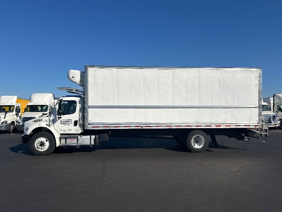 Refrigerated Truck-Light and Medium Duty Trucks-Freightliner-2022-M2-Indianapolis-IN-222,355\n\t\tmiles-$ 53,750 - Image 4