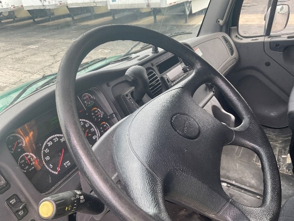 Refrigerated Truck-Light and Medium Duty Trucks-Freightliner-2022-M2-Kansas City-MO-151,786\n\t\tmiles-$ 65,500 - Image 14