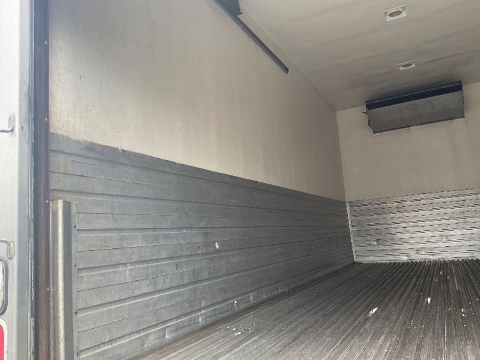 Refrigerated Truck-Light and Medium Duty Trucks-Freightliner-2022-M2-Kansas City-MO-151,786\n\t\tmiles-$ 65,500 - Image 9