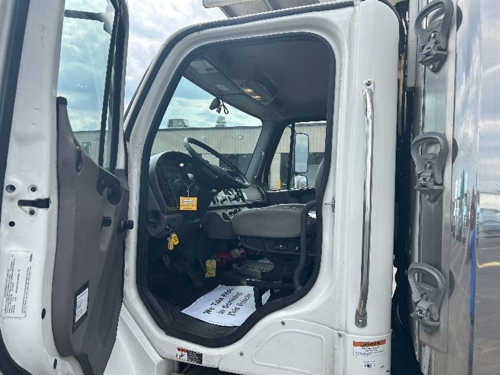 Refrigerated Truck-Light and Medium Duty Trucks-Freightliner-2022-M2-La Porte-IN-254,634\n\t\tmiles-$ 55,750 - Image 16