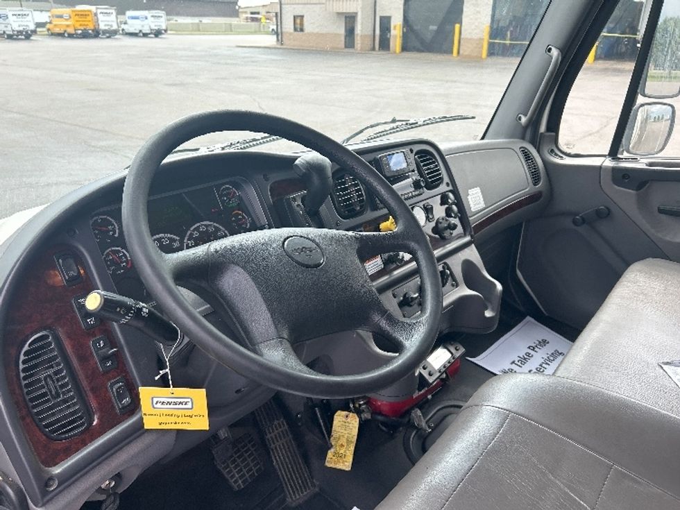 Refrigerated Truck-Light and Medium Duty Trucks-Freightliner-2022-M2-La Porte-IN-254,634\n\t\tmiles-$ 55,750 - Image 17