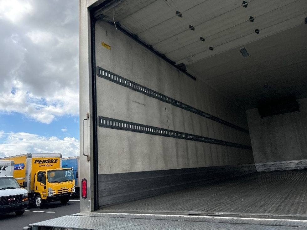 Refrigerated Truck-Light and Medium Duty Trucks-Freightliner-2022-M2-Madison-AL-291,101\n\t\tmiles-$ 55,500 - Image 11