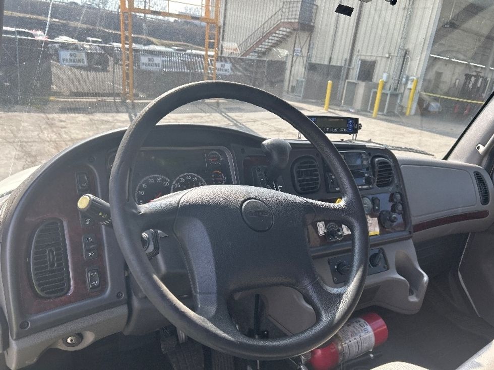Refrigerated Truck-Light and Medium Duty Trucks-Freightliner-2022-M2-Madison-AL-291,101\n\t\tmiles-$ 55,500 - Image 17