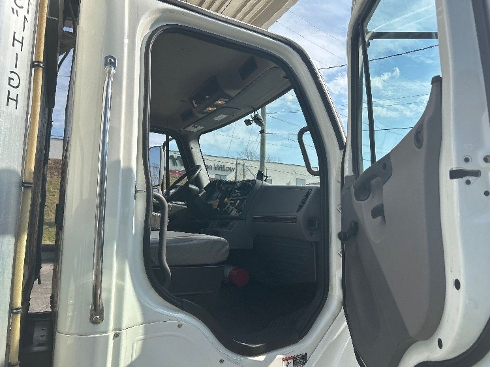 Refrigerated Truck-Light and Medium Duty Trucks-Freightliner-2022-M2-Madison-AL-291,101\n\t\tmiles-$ 55,500 - Image 20