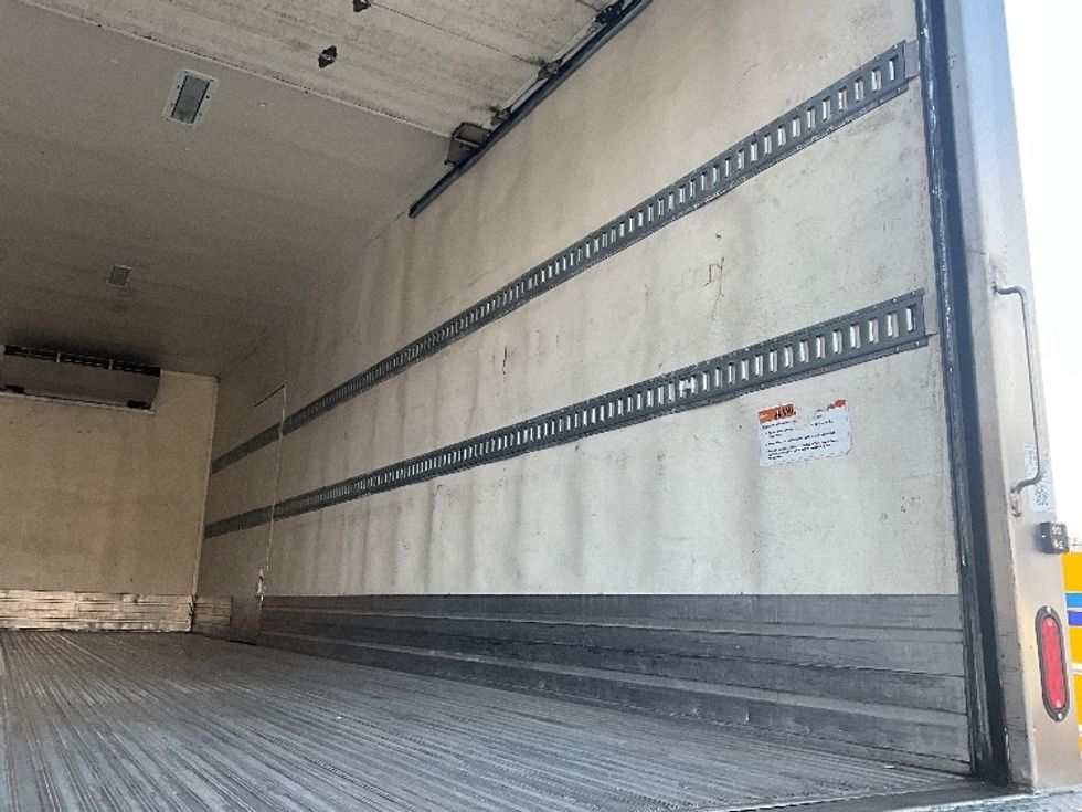 Refrigerated Truck-Light and Medium Duty Trucks-Freightliner-2022-M2-Mebane-NC-206,998\n\t\tmiles-$ 70,000 - Image 12