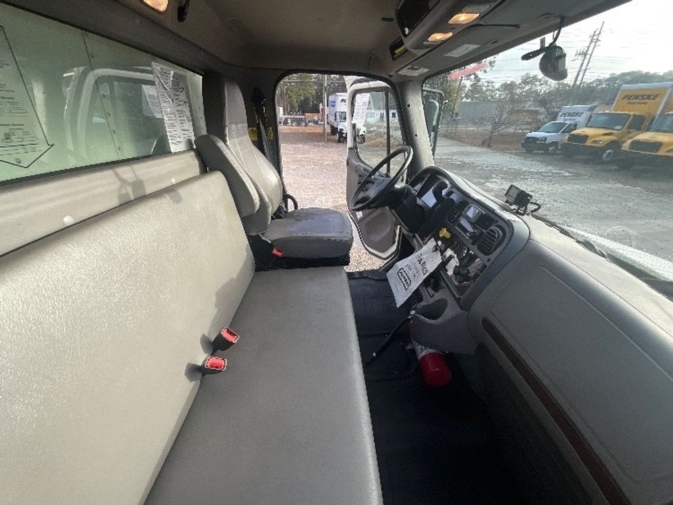 Refrigerated Truck-Light and Medium Duty Trucks-Freightliner-2022-M2-Mebane-NC-206,998\n\t\tmiles-$ 70,000 - Image 22