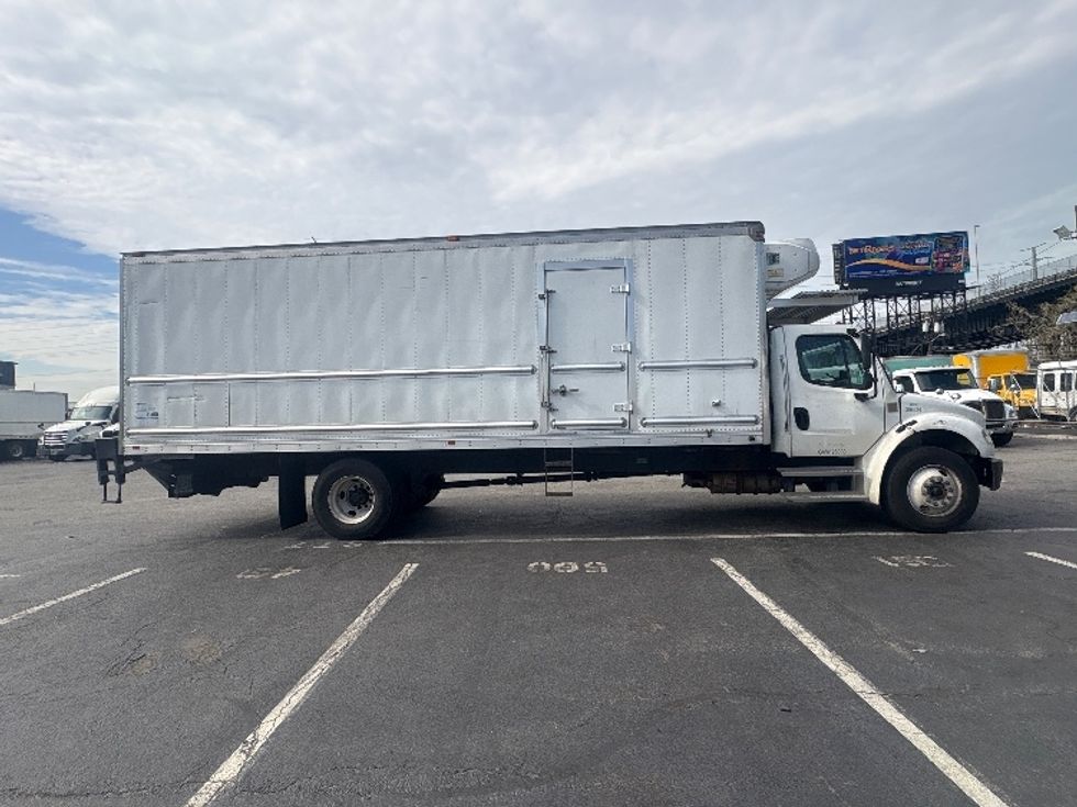 Refrigerated Truck-Light and Medium Duty Trucks-Freightliner-2022-M2-North Bergen-NJ-216,357\n\t\tmiles-$ 63,500 - Image 14