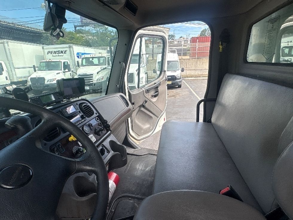 Refrigerated Truck-Light and Medium Duty Trucks-Freightliner-2022-M2-North Bergen-NJ-216,357\n\t\tmiles-$ 63,500 - Image 18