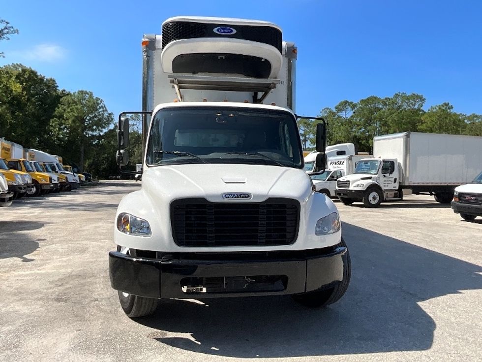 Refrigerated Truck-Light and Medium Duty Trucks-Freightliner-2022-M2-Orlando-FL-209,737\n\t\tmiles-$ 68,000 - Image 2