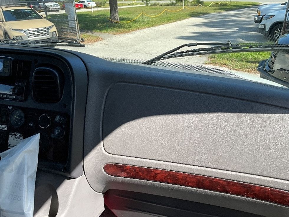 Refrigerated Truck-Light and Medium Duty Trucks-Freightliner-2022-M2-Orlando-FL-209,737\n\t\tmiles-$ 68,000 - Image 20