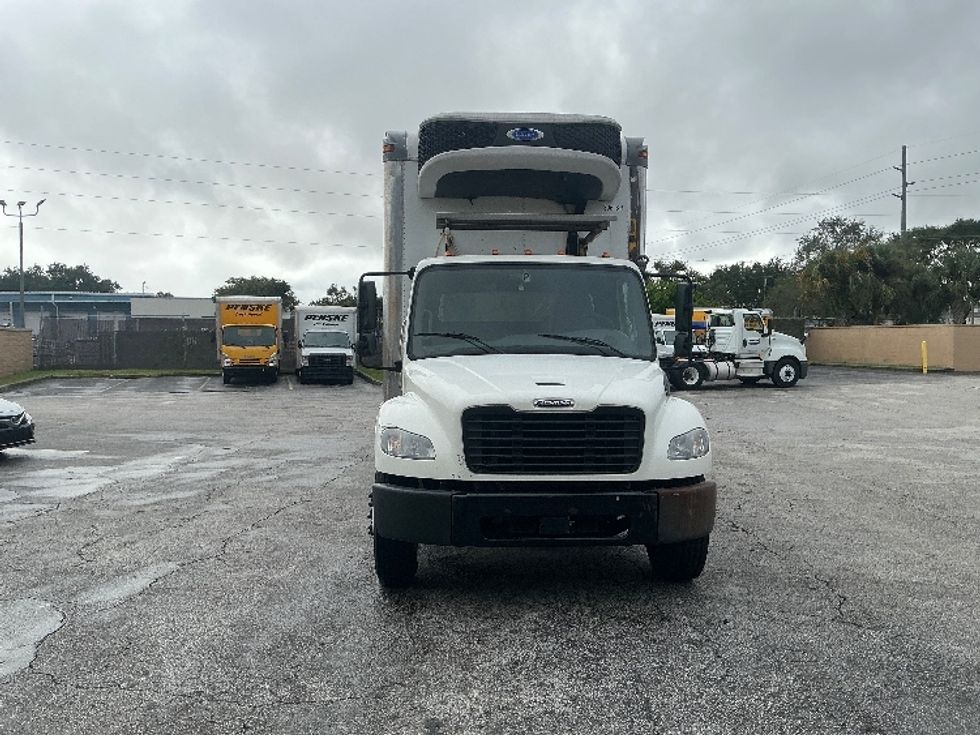 2022 Freightliner M2 106 Medium Duty photo 2
