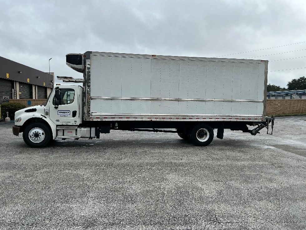 2022 Freightliner M2 106 Medium Duty photo 4