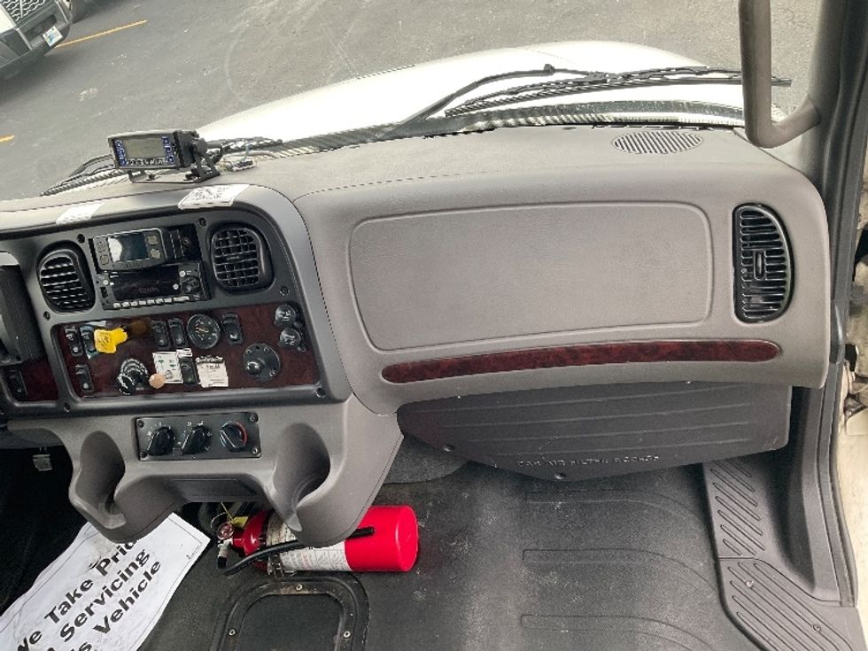 Refrigerated Truck-Light and Medium Duty Trucks-Freightliner-2022-M2-Piqua-OH-218,285\n\t\tmiles-$ 66,000 - Image 20