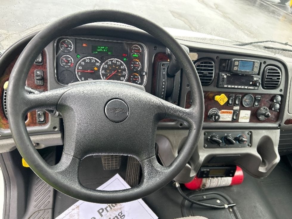 Refrigerated Truck-Light and Medium Duty Trucks-Freightliner-2022-M2-Pittsburgh-PA-222,058\n\t\tmiles-$ 62,000 - Image 18
