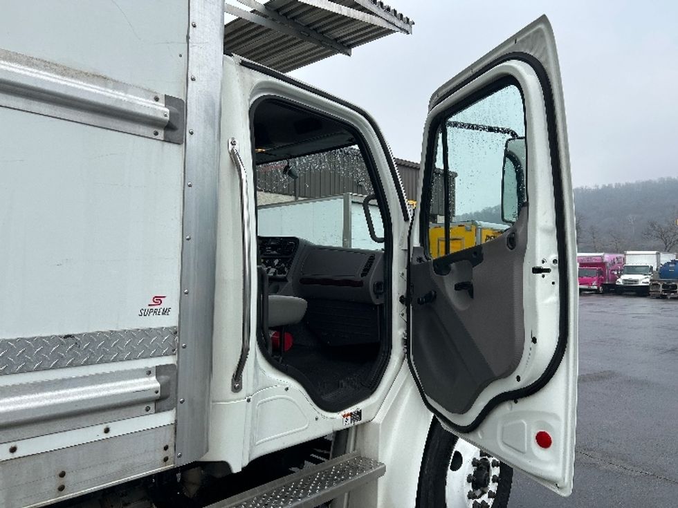 Refrigerated Truck-Light and Medium Duty Trucks-Freightliner-2022-M2-Pittsburgh-PA-222,058\n\t\tmiles-$ 62,000 - Image 20