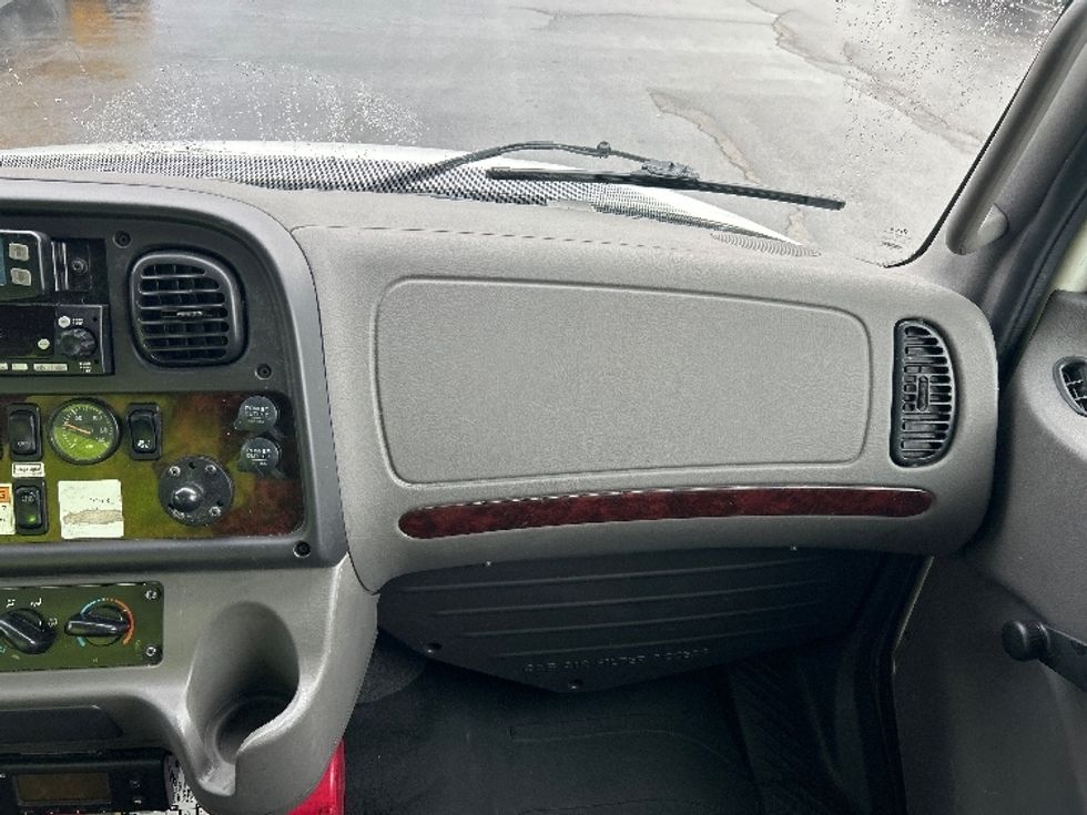 Refrigerated Truck-Light and Medium Duty Trucks-Freightliner-2022-M2-Pittsburgh-PA-222,058\n\t\tmiles-$ 62,000 - Image 21