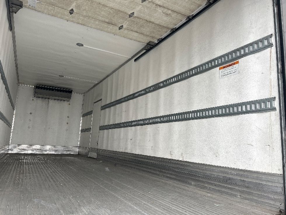 Refrigerated Truck-Light and Medium Duty Trucks-Freightliner-2022-M2-Sacramento-CA-226,560\n\t\tmiles-$ 65,750 - Image 12