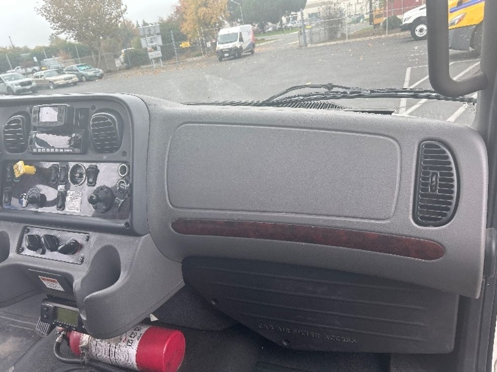 Refrigerated Truck-Light and Medium Duty Trucks-Freightliner-2022-M2-Sacramento-CA-226,560\n\t\tmiles-$ 65,750 - Image 21