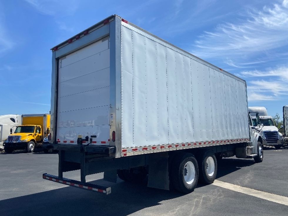 Refrigerated Truck-Light and Medium Duty Trucks-Freightliner-2022-M2-San Antonio-TX-319,546\n\t\tmiles-$ 44,750 - Image 12