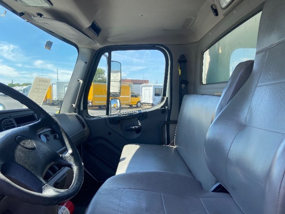 Refrigerated Truck-Light and Medium Duty Trucks-Freightliner-2022-M2-San Antonio-TX-319,546\n\t\tmiles-$ 44,750 - Image 16