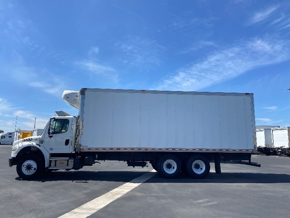 Refrigerated Truck-Light and Medium Duty Trucks-Freightliner-2022-M2-San Antonio-TX-319,546\n\t\tmiles-$ 44,750 - Image 4