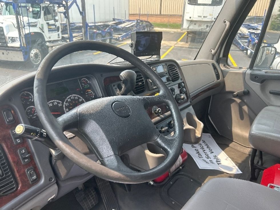 Refrigerated Truck-Light and Medium Duty Trucks-Freightliner-2022-M2-Sturtevant-WI-257,149\n\t\tmiles-$ 46,250 - Image 17