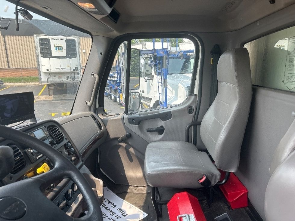 Refrigerated Truck-Light and Medium Duty Trucks-Freightliner-2022-M2-Sturtevant-WI-257,149\n\t\tmiles-$ 46,250 - Image 19