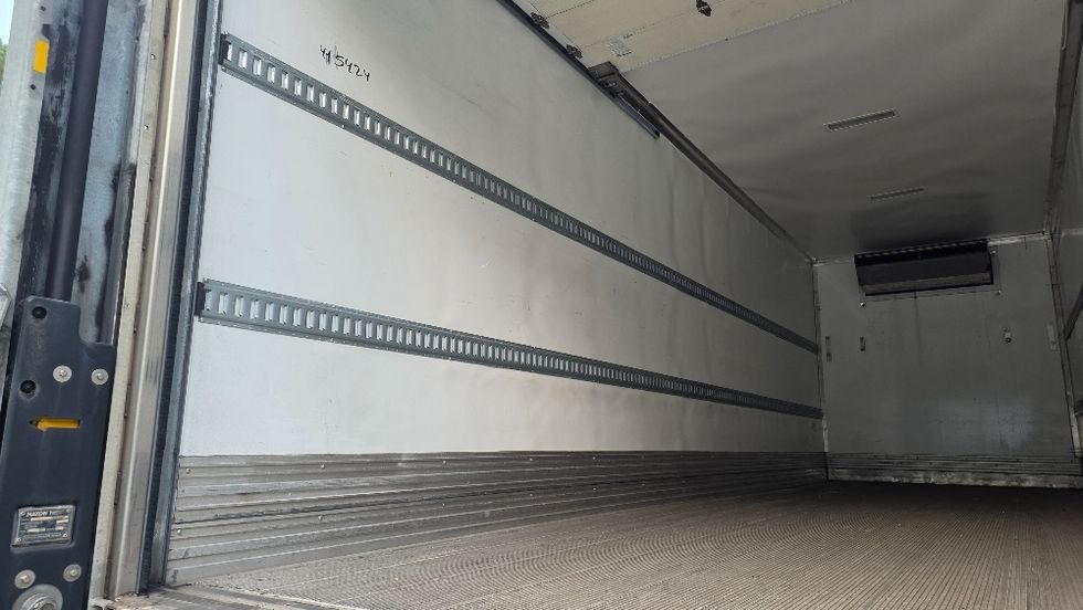 Refrigerated Truck-Light and Medium Duty Trucks-Freightliner-2022-M2-Suwanee-GA-266,452\n\t\tmiles-$ 56,000 - Image 11
