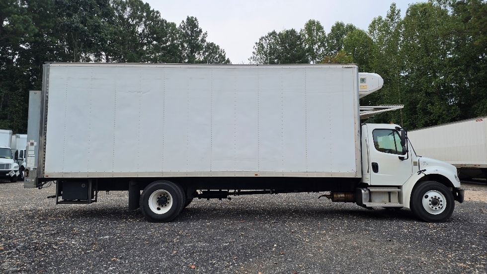 Refrigerated Truck-Light and Medium Duty Trucks-Freightliner-2022-M2-Suwanee-GA-266,452\n\t\tmiles-$ 56,000 - Image 15