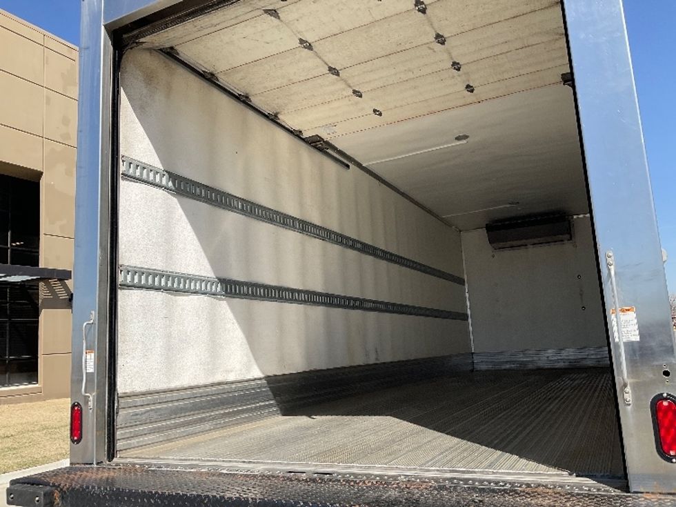 Refrigerated Truck-Light and Medium Duty Trucks-Freightliner-2022-M2-Tulsa-OK-216,201\n\t\tmiles-$ 57,750 - Image 11