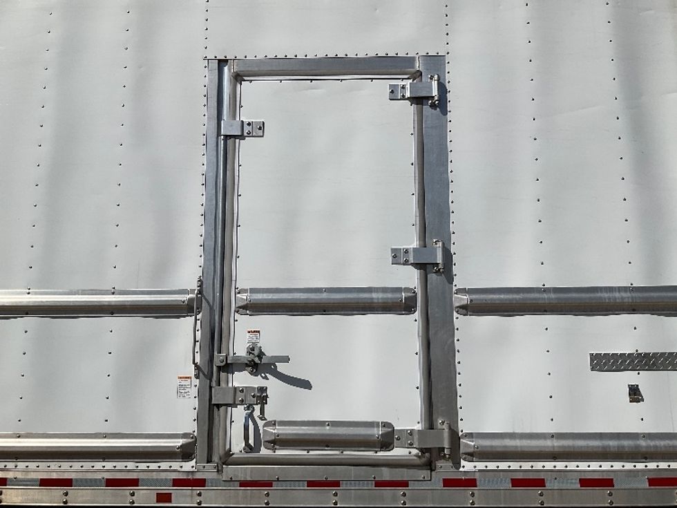 Refrigerated Truck-Light and Medium Duty Trucks-Freightliner-2022-M2-Tulsa-OK-216,201\n\t\tmiles-$ 57,750 - Image 25