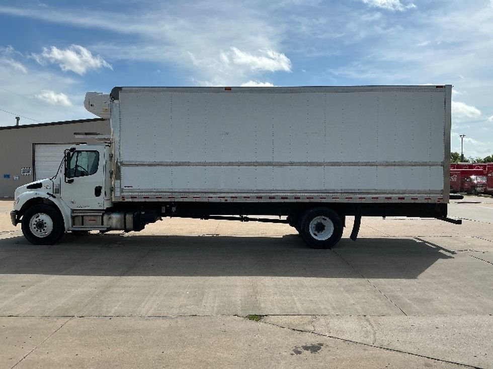 Refrigerated Truck-Light and Medium Duty Trucks-Freightliner-2022-M2-Tulsa-OK-216,201\n\t\tmiles-$ 57,750 - Image 4