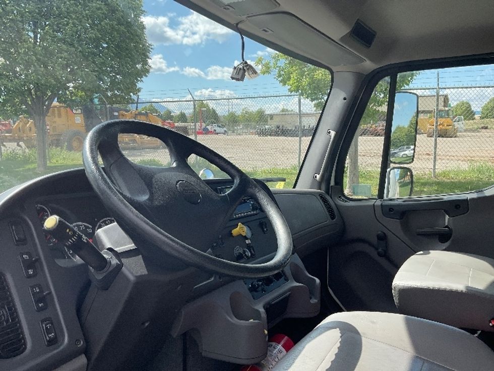 Refrigerated Truck-Light and Medium Duty Trucks-Freightliner-2022-M2-West Valley City-UT-162,269\n\t\tmiles-$ 73,750 - Image 17