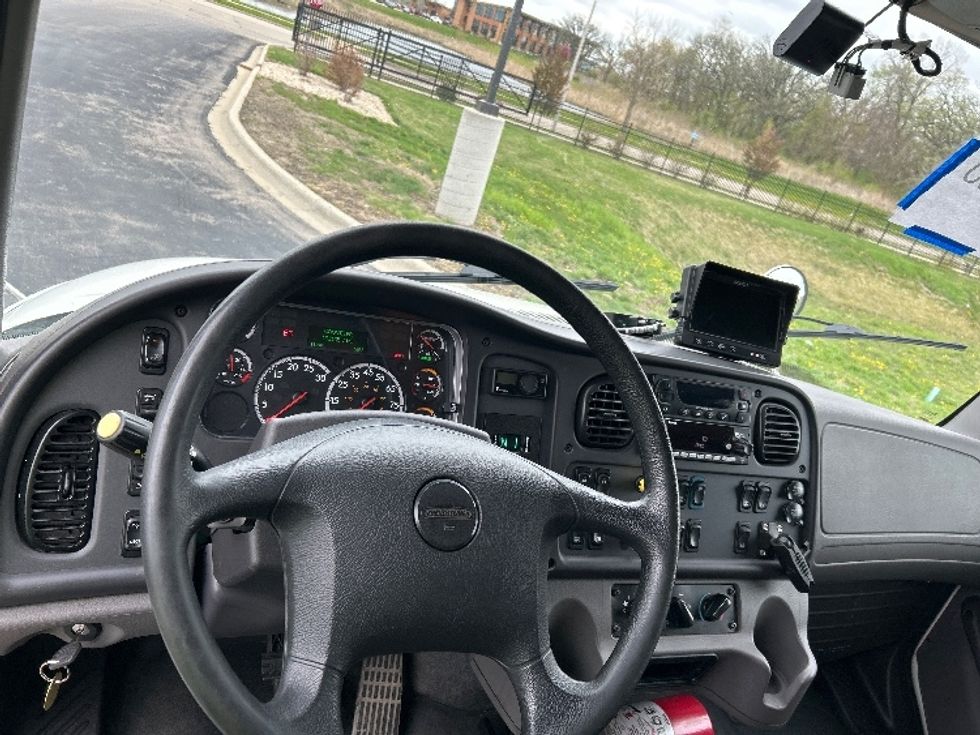 Refrigerated Truck-Light and Medium Duty Trucks-Freightliner-2022-M2-Windsor-WI-183,195\n\t\tmiles-$ 77,750 - Image 18