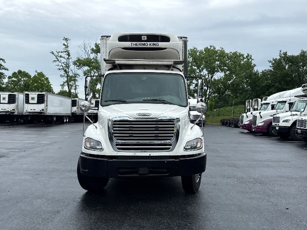 Refrigerated Truck-Light and Medium Duty Trucks-Freightliner-2022-M211242S-Jessup-MD-418,727\n\t\tmiles-$ 81,000 - Image 2