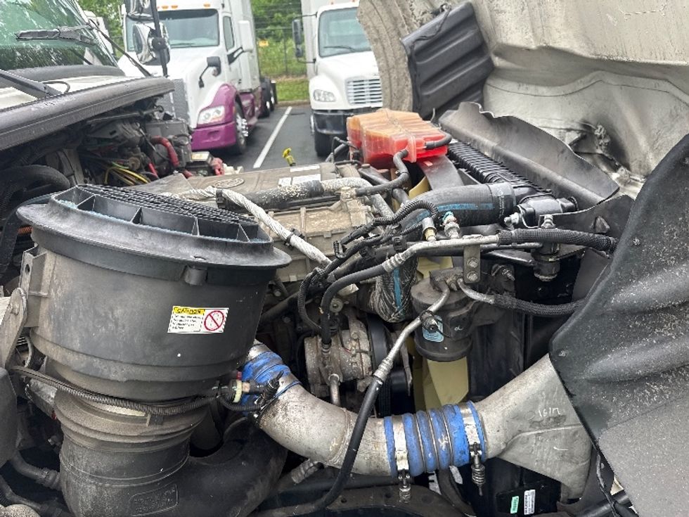 Refrigerated Truck-Light and Medium Duty Trucks-Freightliner-2022-M211242S-Jessup-MD-418,727\n\t\tmiles-$ 81,000 - Image 23