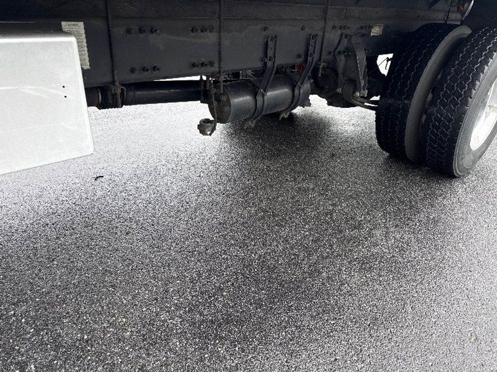 Refrigerated Truck-Light and Medium Duty Trucks-Freightliner-2022-M211242S-Jessup-MD-418,727\n\t\tmiles-$ 81,000 - Image 5