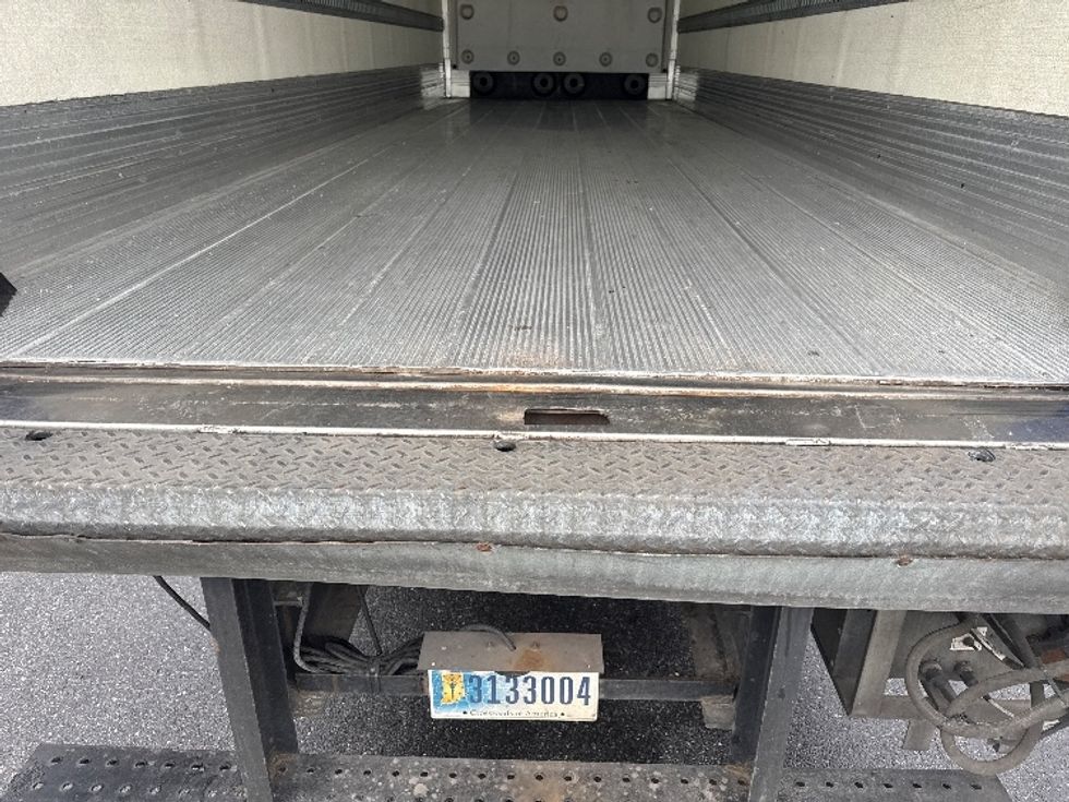 Refrigerated Truck-Light and Medium Duty Trucks-Freightliner-2022-M211242S-Jessup-MD-418,727\n\t\tmiles-$ 81,000 - Image 8