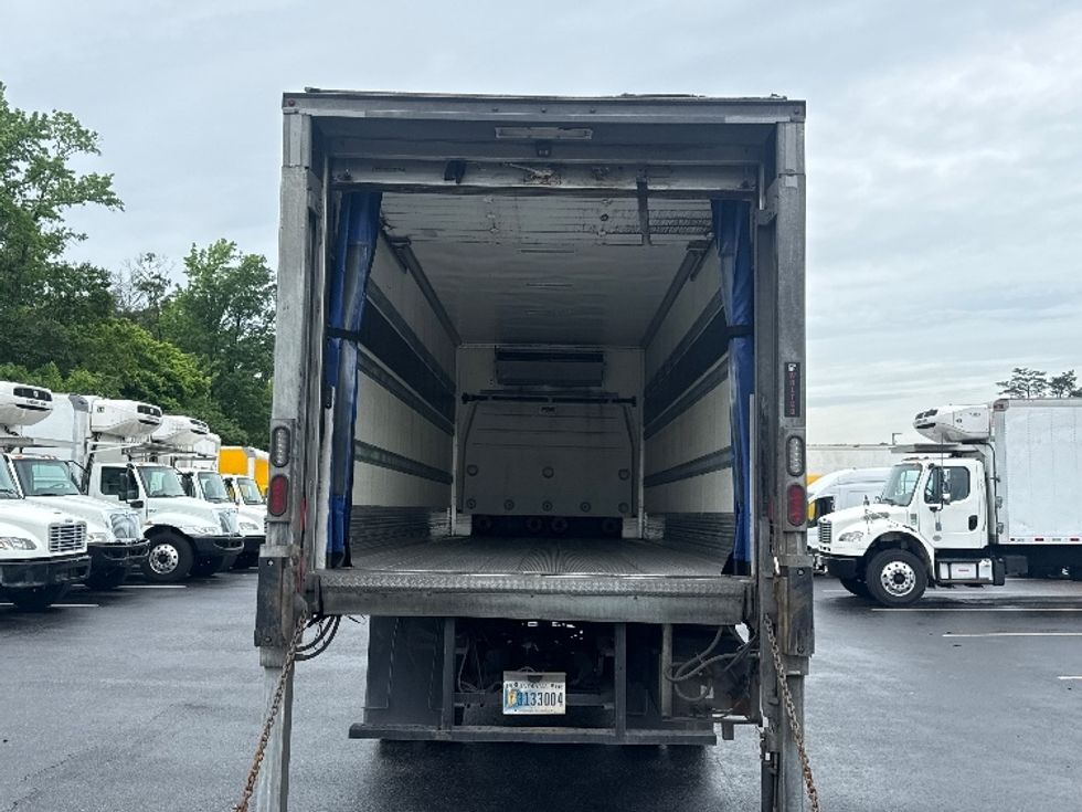 Refrigerated Truck-Light and Medium Duty Trucks-Freightliner-2022-M211242S-Jessup-MD-418,727\n\t\tmiles-$ 81,000 - Image 9